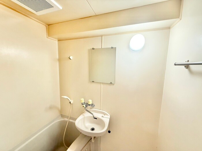 物件内観写真13　(洗面)