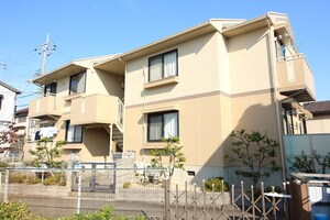 ラヴィ八雲外観写真