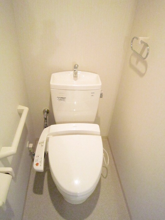 物件内観写真12　(トイレ)