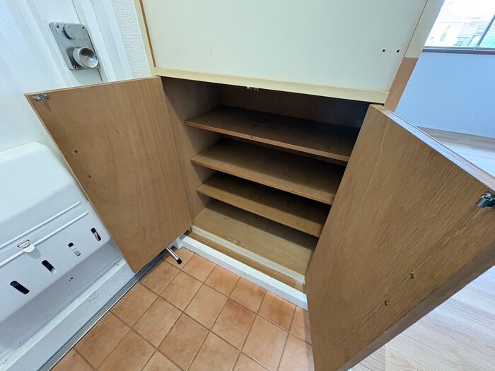 物件内観写真17　(靴箱)