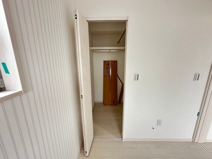 物件内観写真15　(収納)