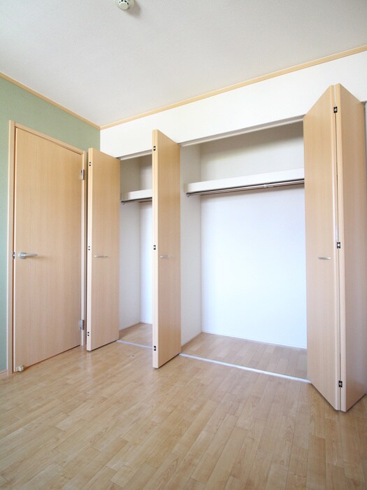 物件内観写真10　(収納)