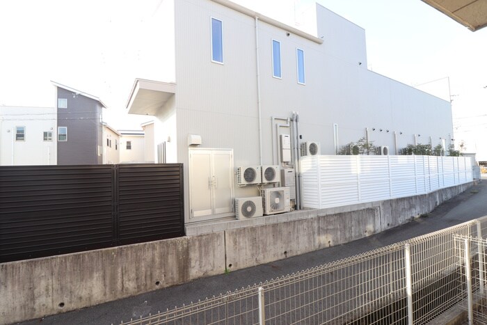 物件内観写真20　(室内からの展望)