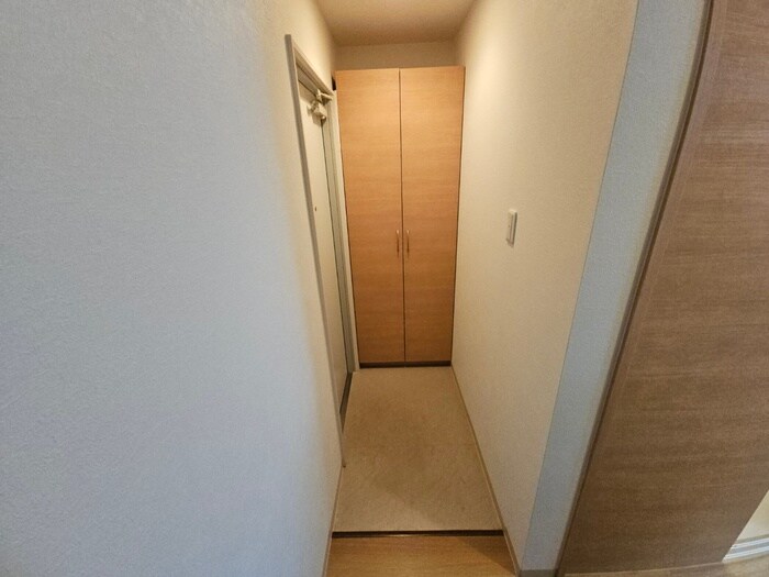 物件内観写真14　(玄関)