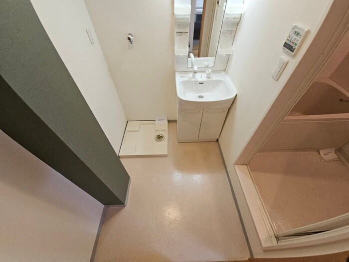 物件内観写真19　(洗濯機置場)