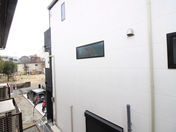 物件内観写真22　(室内からの展望)