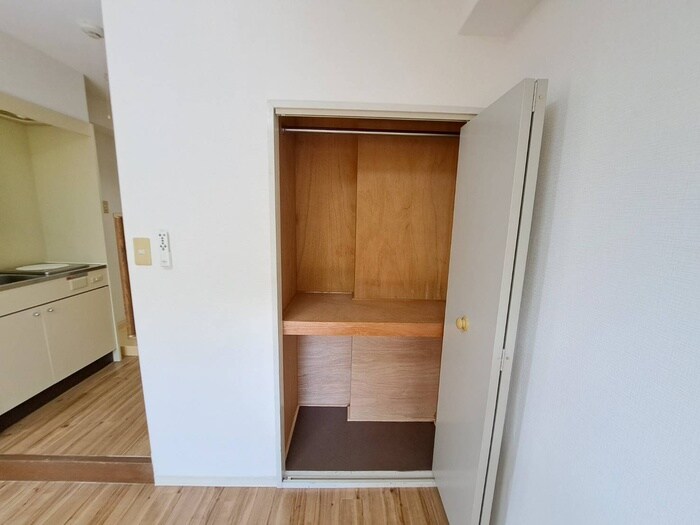 物件内観写真15　(収納)