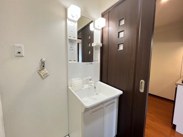 物件内観写真12　(洗面)