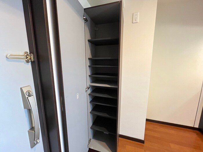 物件内観写真16　(靴箱)