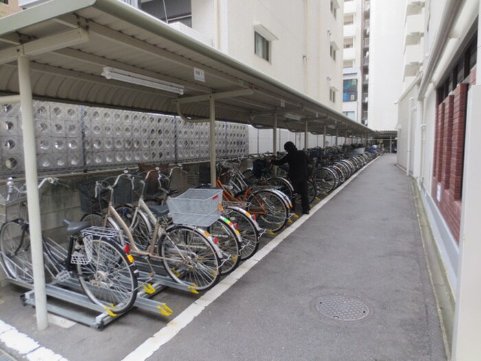 物件外観写真3　(駐輪場)