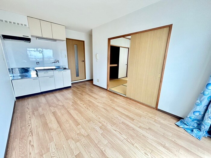 物件内観写真8　(居室)