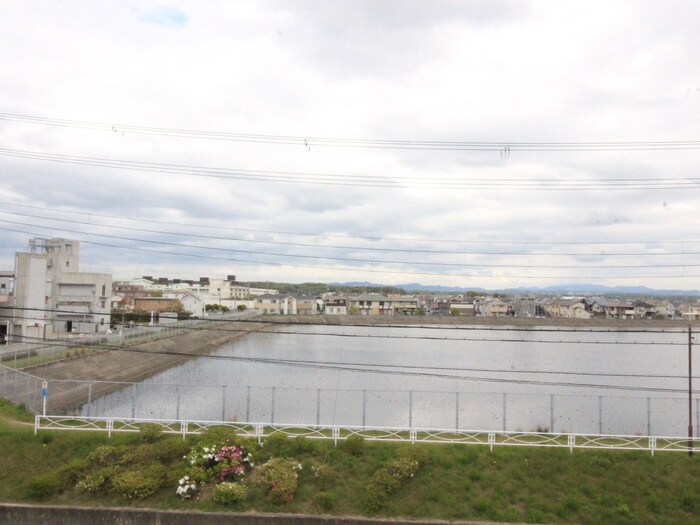 物件外観写真6　(周辺環境)