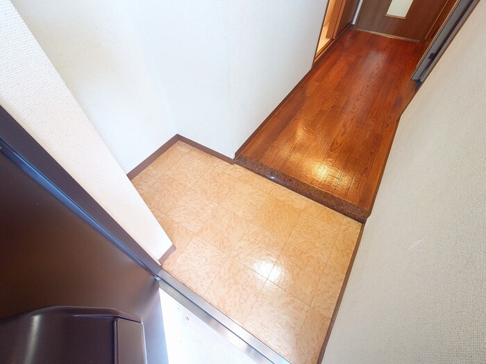 物件内観写真14　(玄関)