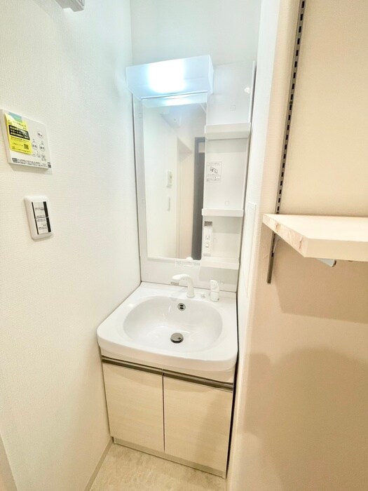 物件内観写真11　(洗面)