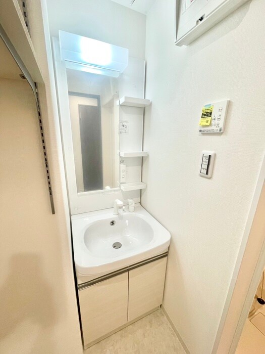 物件内観写真11　(洗面)