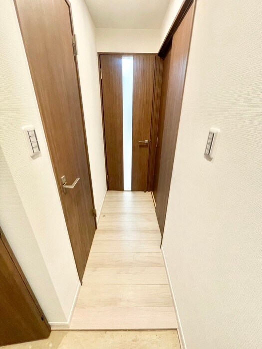 物件内観写真15　(廊下)