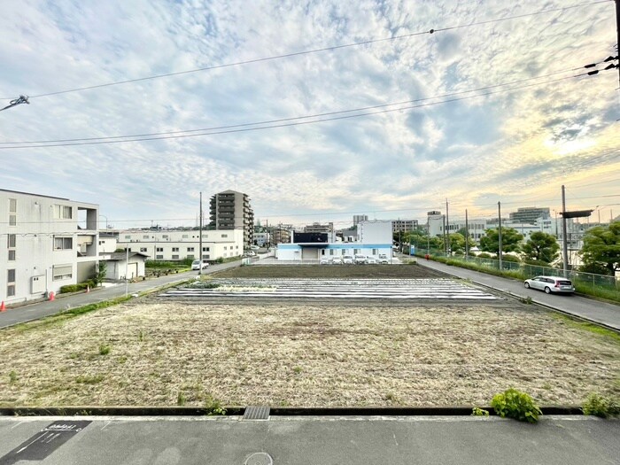 物件内観写真19　(室内からの展望)