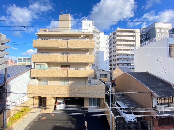 物件内観写真22　(室内からの展望)