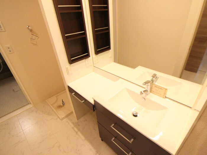 物件内観写真13　(洗面)