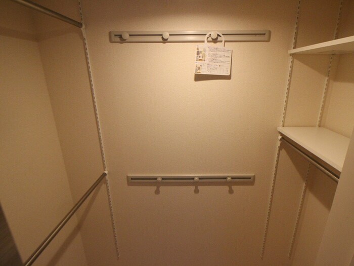 物件内観写真17　(収納)