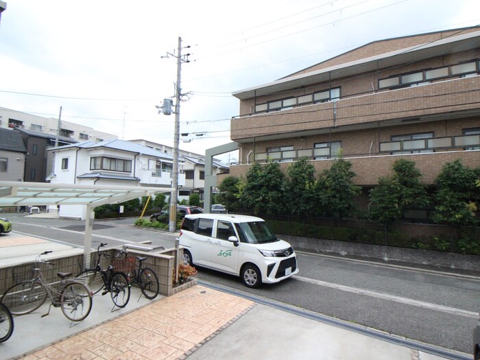 物件内観写真22　(室内からの展望)