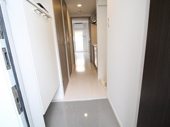 物件内観写真14　(玄関)