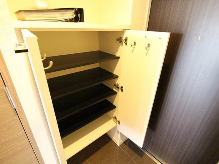 物件内観写真17　(靴箱)