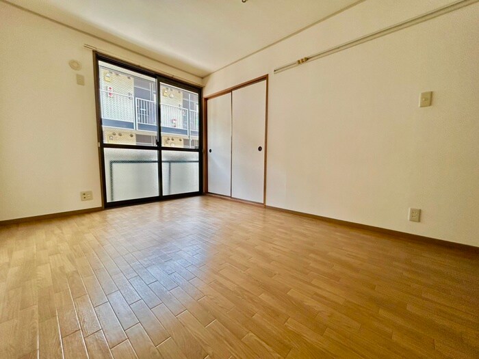 物件内観写真7　(居室)