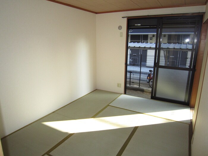 物件内観写真9　(居室)