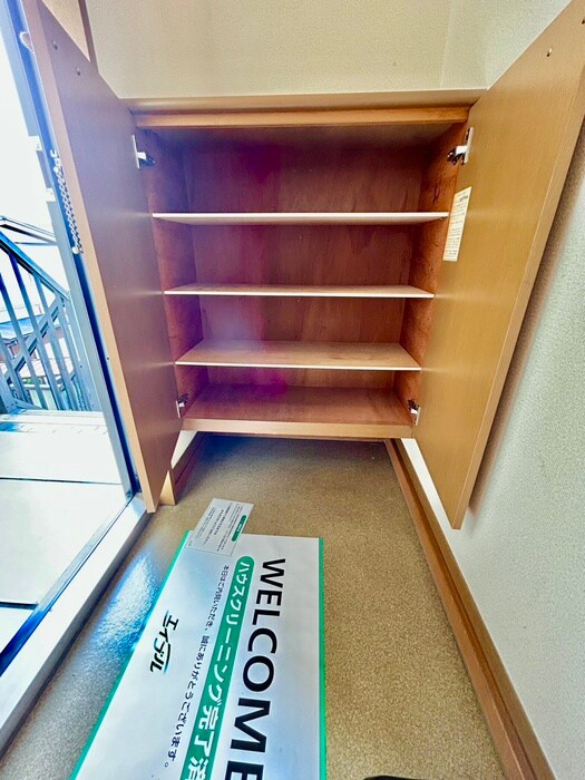 物件内観写真16　(靴箱)
