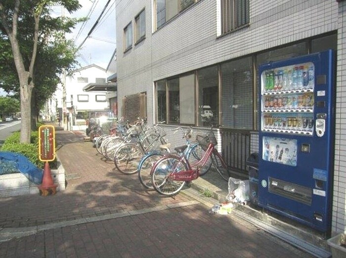 物件外観写真5　(駐輪場)