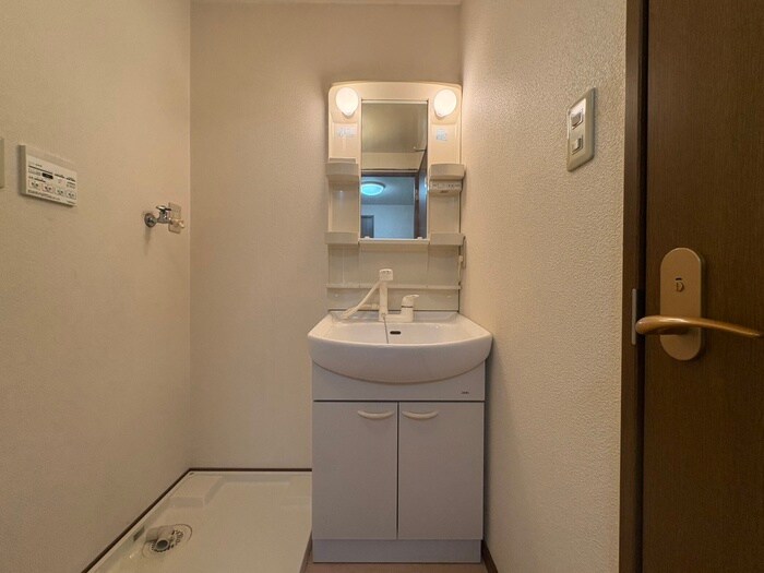 物件内観写真13　(洗面)