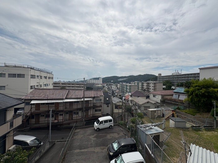 物件内観写真17　(室内からの展望)