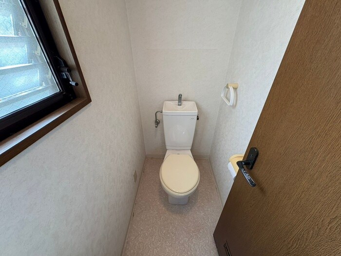 物件内観写真8　(トイレ)