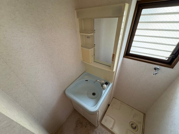 物件内観写真9　(洗面)