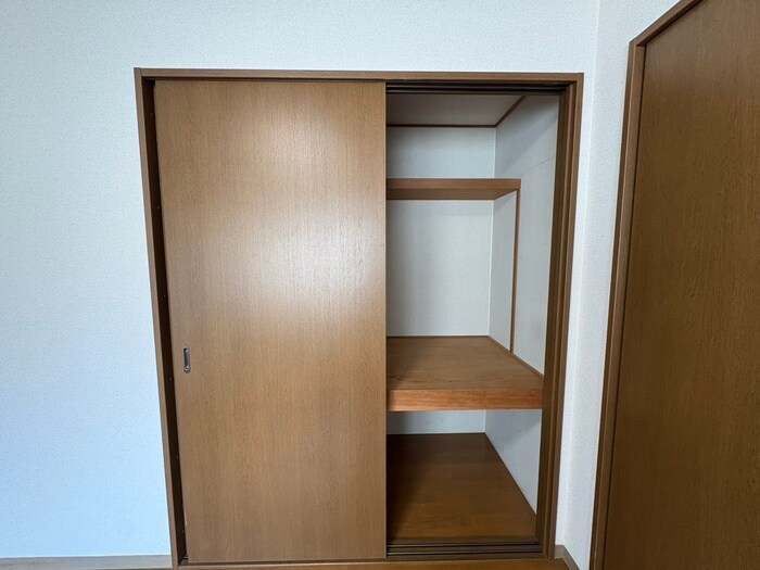 物件内観写真12　(収納)