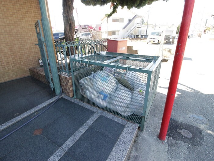 物件外観写真6　(建物設備)