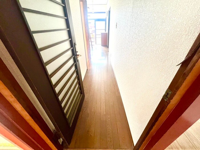物件内観写真17　(廊下)