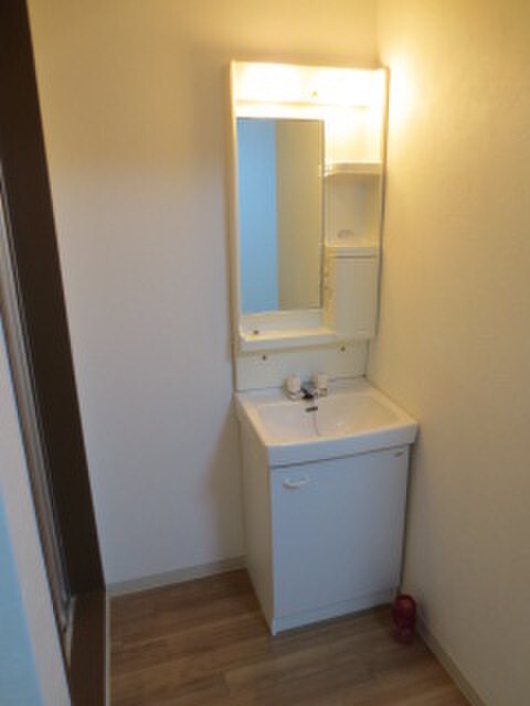 物件内観写真9　(洗面)