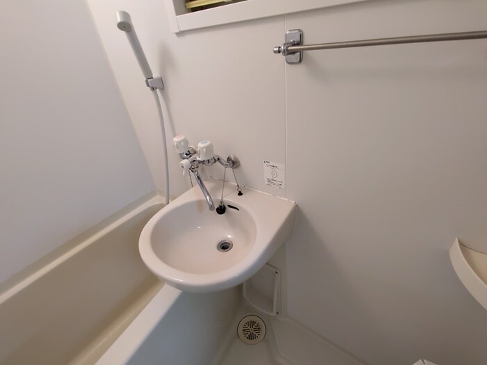 物件内観写真9　(洗面)