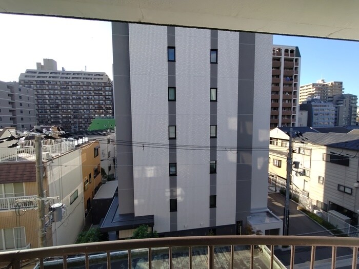 物件内観写真16　(室内からの展望)