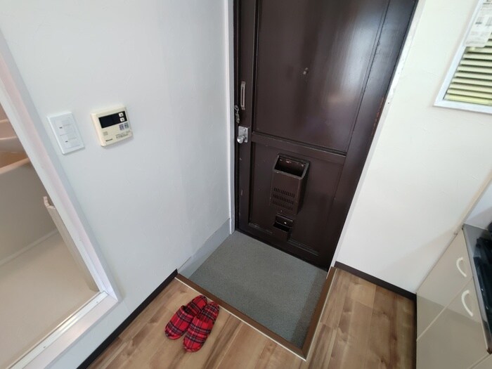 物件内観写真21　(玄関)