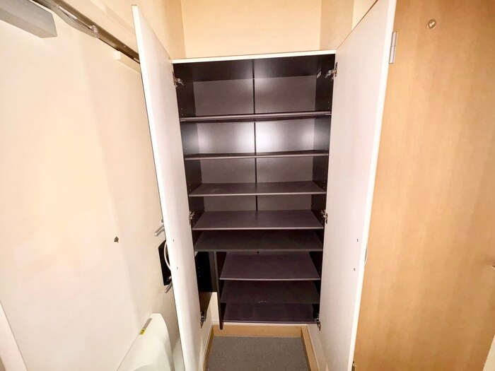 物件内観写真8　(靴箱)