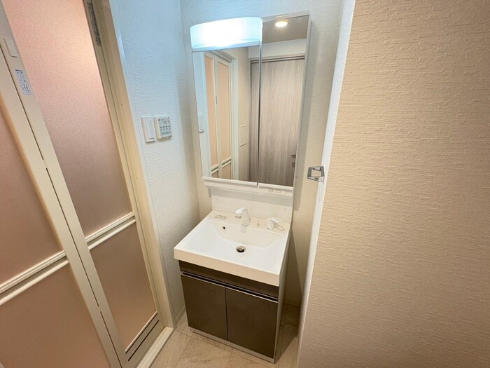 物件内観写真11　(洗面)