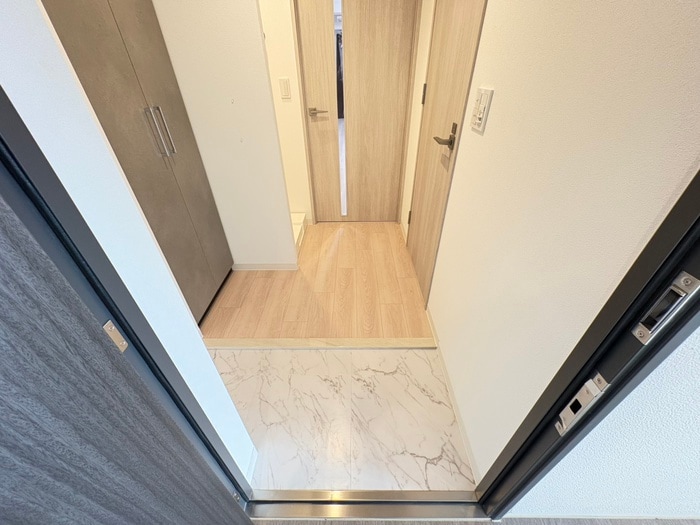 物件内観写真15　(玄関)