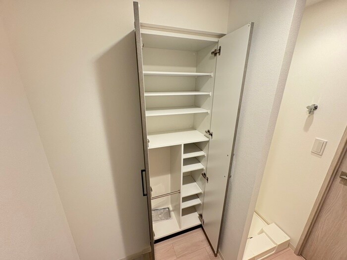物件内観写真18　(靴箱)