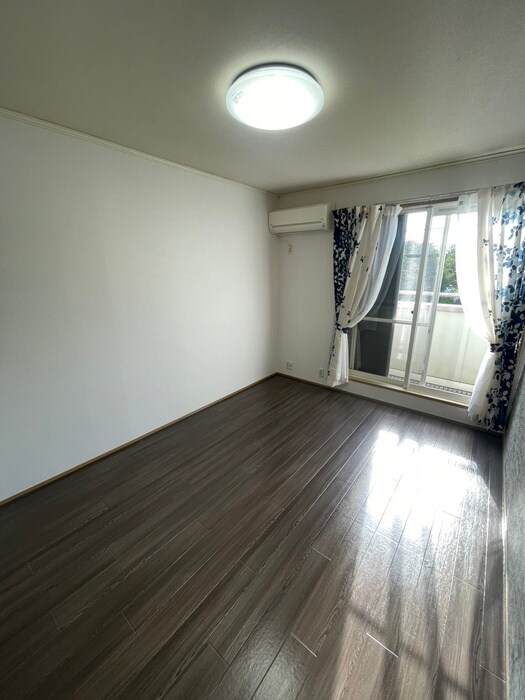 物件内観写真13　(居室)