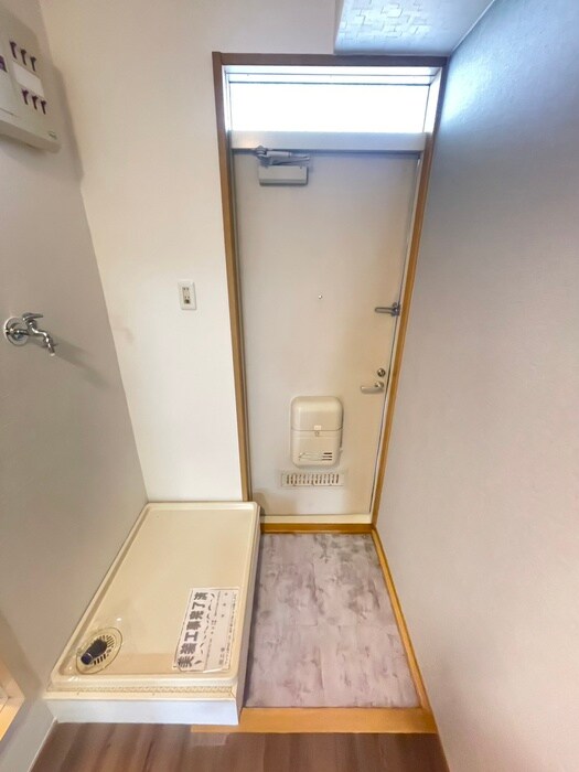 物件内観写真17　(玄関)