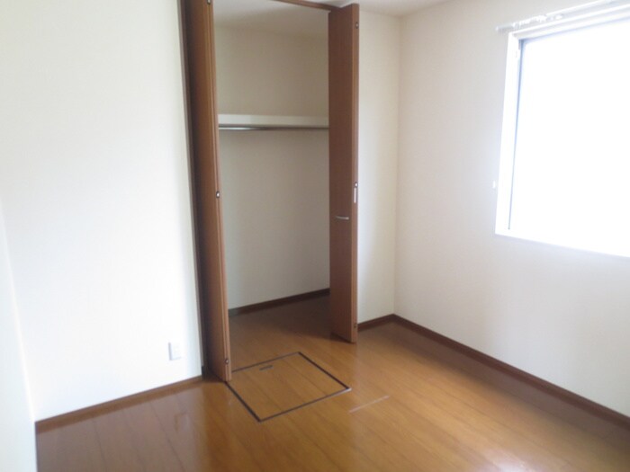 物件内観写真13　(居室)