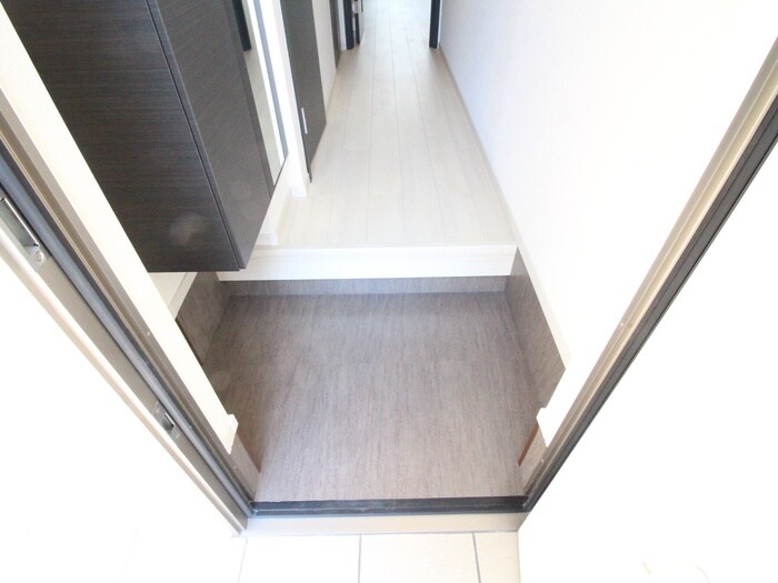 物件内観写真7　(玄関)